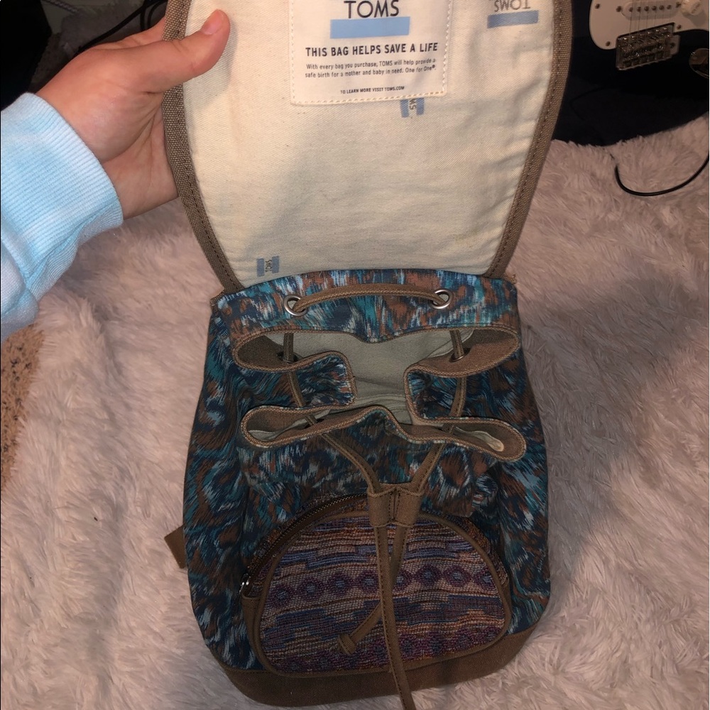 Tom’s Backpack - Picture 2 of 5